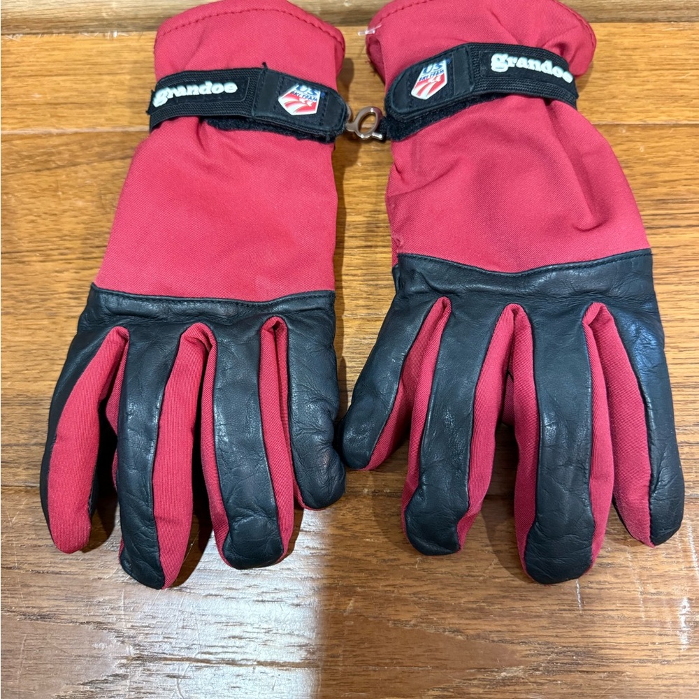 Grandeo Red and Black Men's leather Gloves